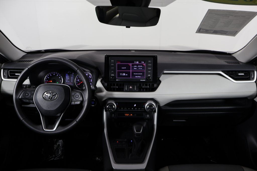 Thumbnail: 2021 Toyota RAV4 - 8