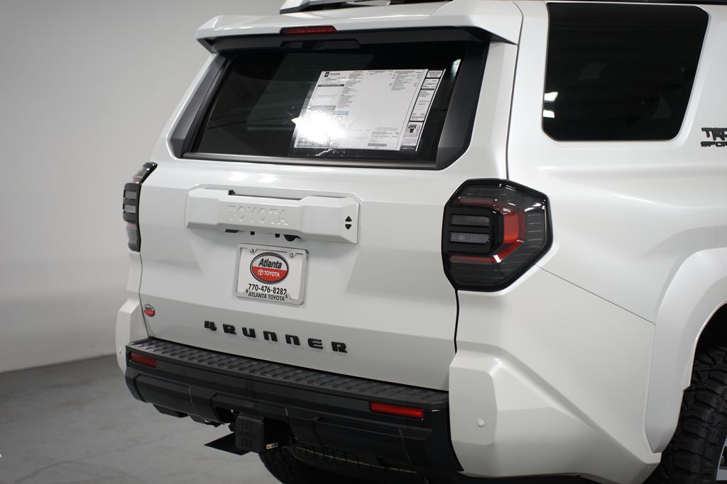 Thumbnail: 2025 Toyota 4Runner - 9