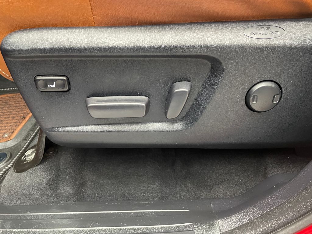 Thumbnail: 2019 Toyota Tundra - 14