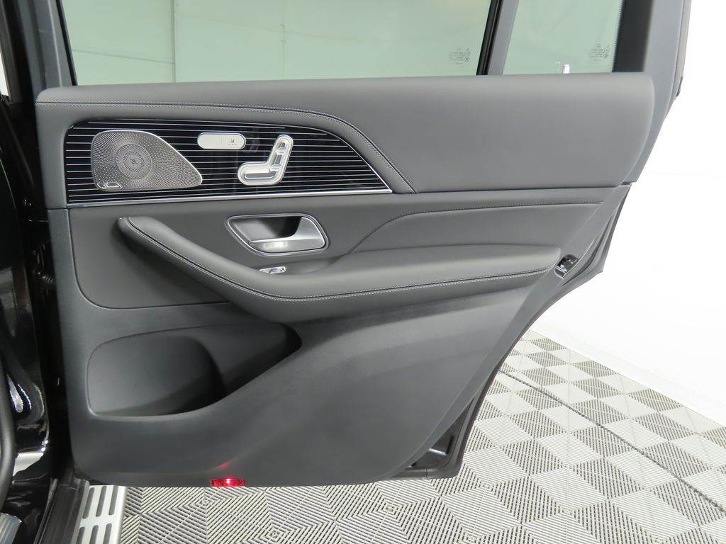 Thumbnail: 2025 Mercedes-Benz GLS - 29