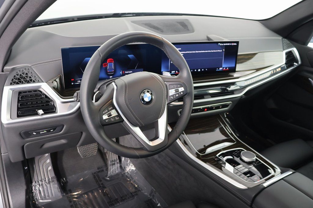 Thumbnail: 2025 BMW X5 - 7