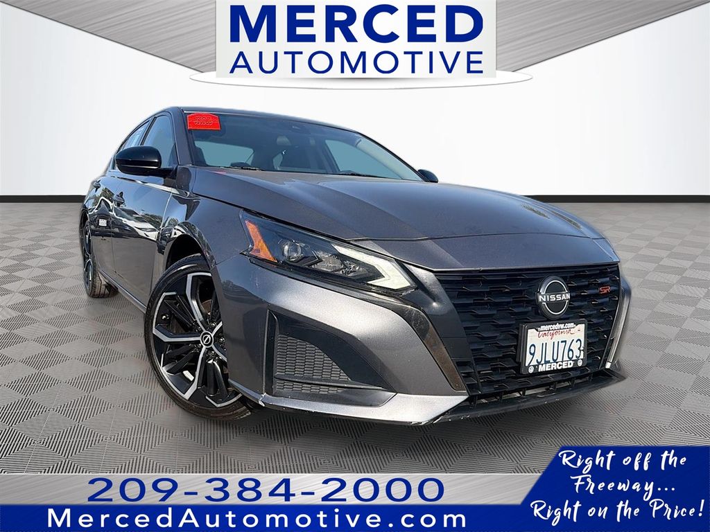 Gray (Gun Metallic) 2024 Nissan Altima 2.5 SR FWD Sedan Front-Wheel Drive Continuously Variable Transmission