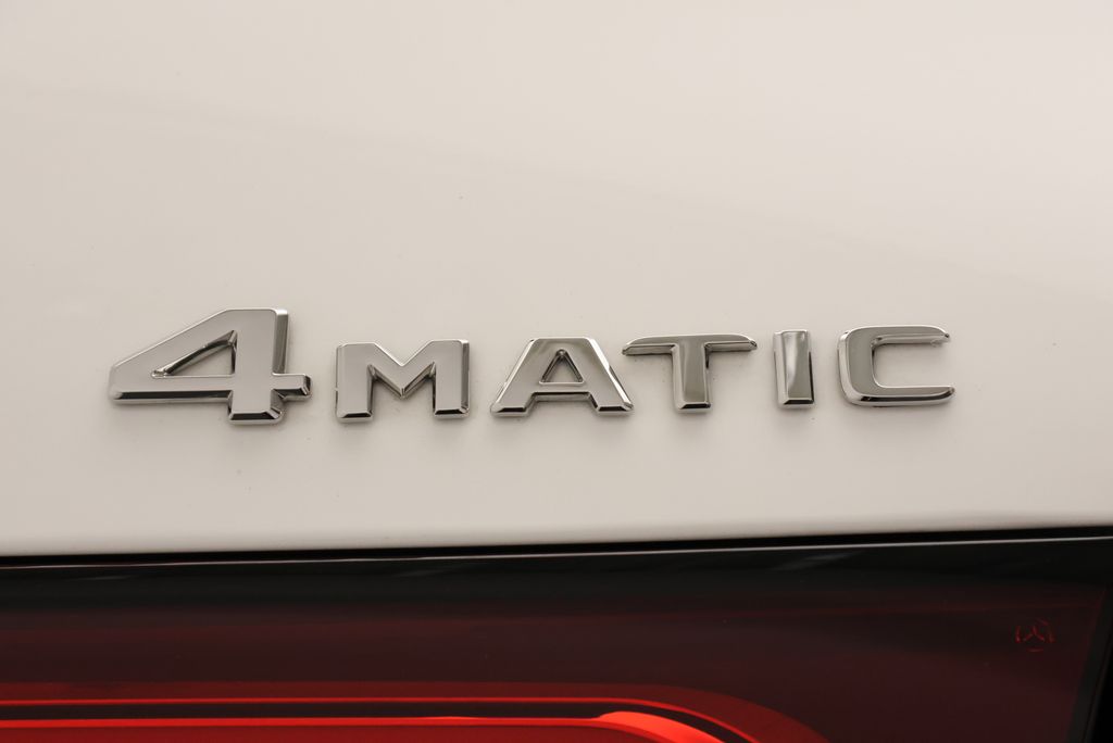 Thumbnail: 2026 Mercedes-Benz GLC - 10