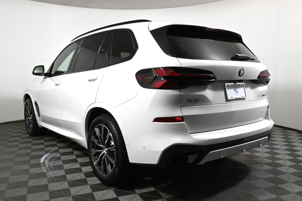 Thumbnail: 2026 BMW X5 - 5