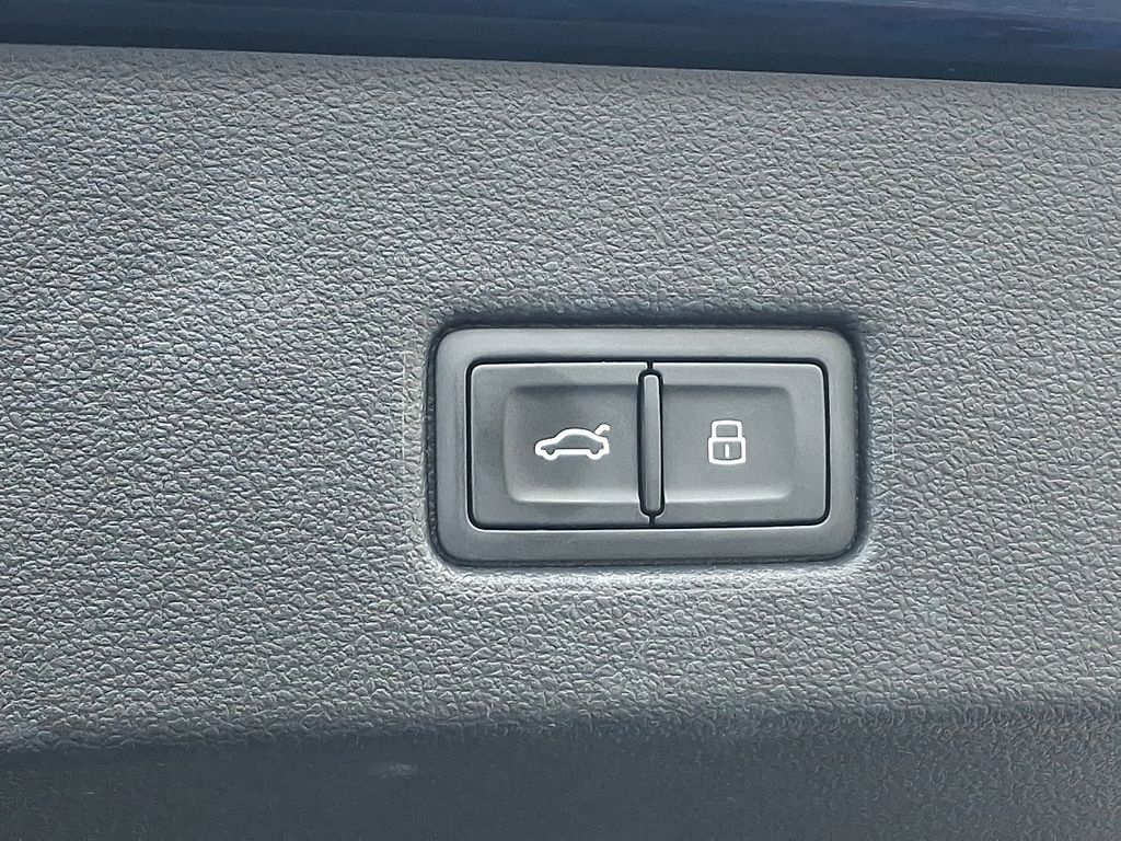 Thumbnail: 2020 Audi S7 - 32