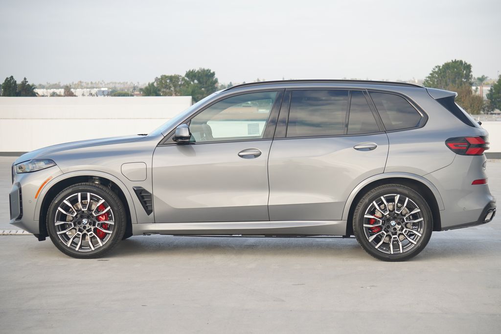 Thumbnail: 2026 BMW X5 - 4