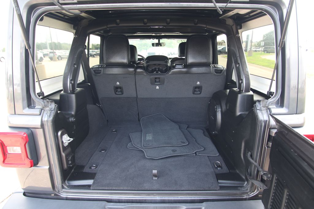 Used 2021 Jeep Wrangler SUV