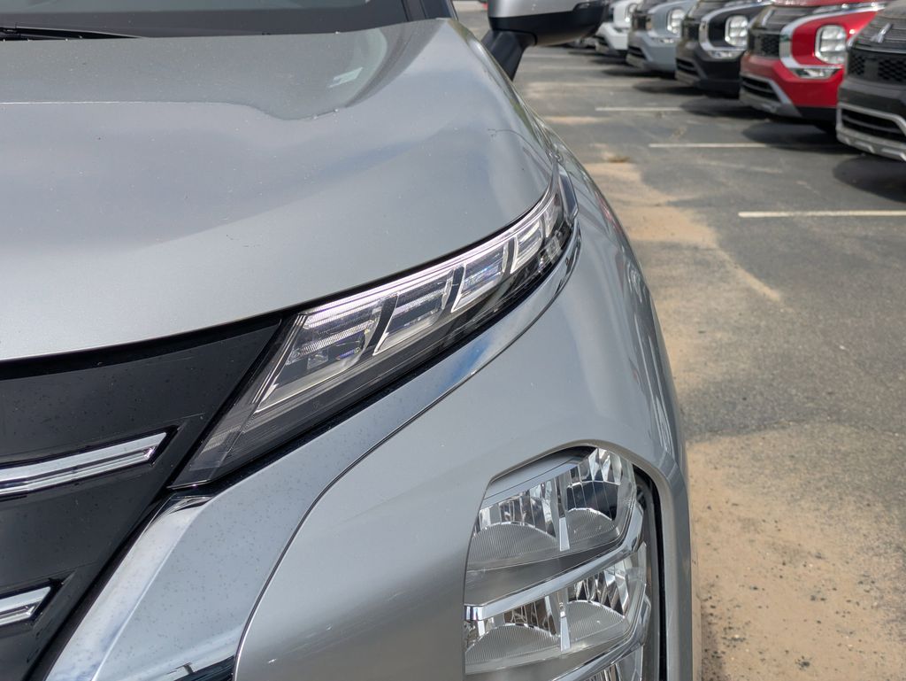 2025 Mitsubishi Outlander SEL - Photo 9