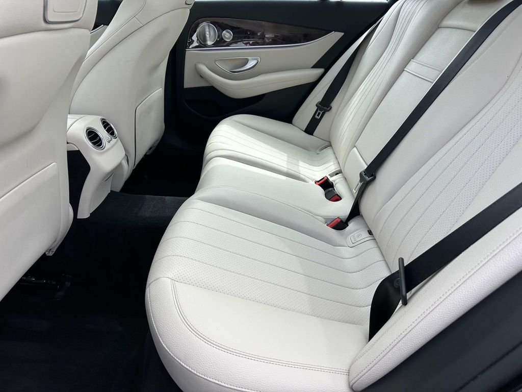 2019 Mercedes-Benz E-Class E 300 23