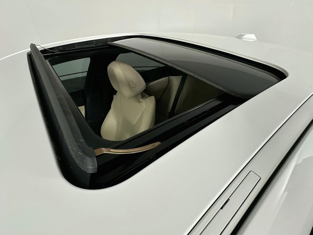 Thumbnail: 2024 BMW i4 - 22
