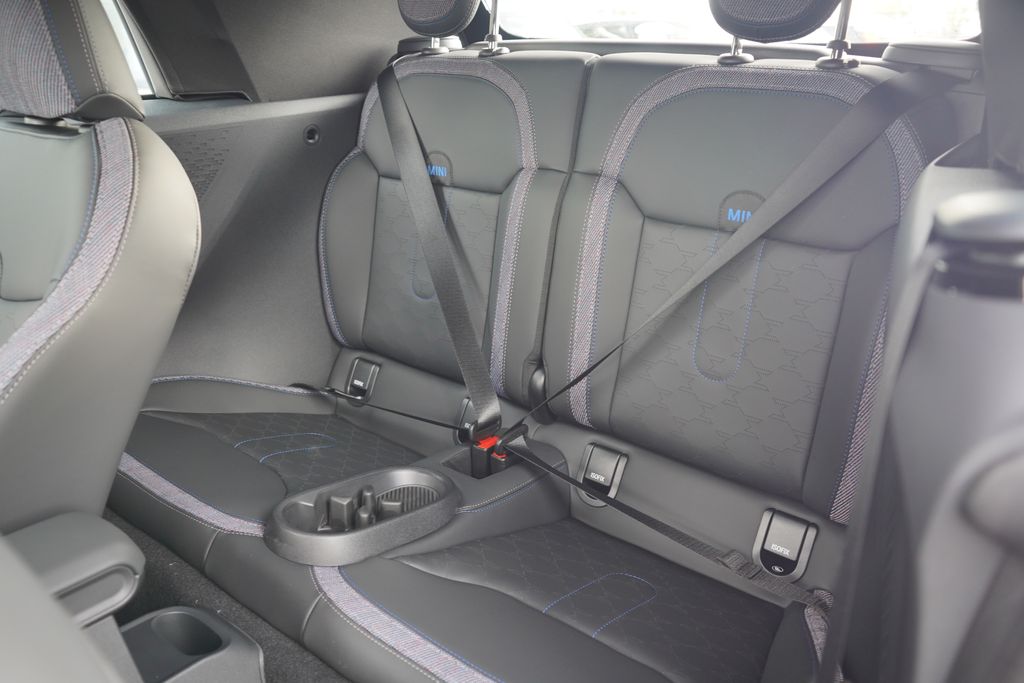 Thumbnail: 2026 MINI Cooper - 9