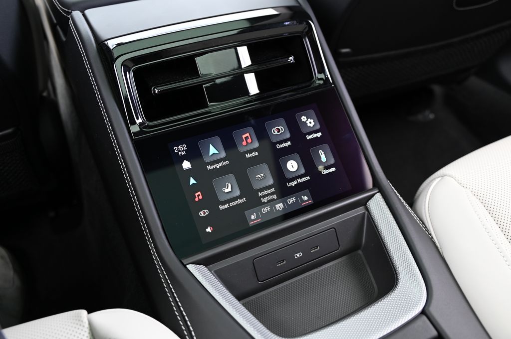 Thumbnail: 2024 Porsche Panamera - 26