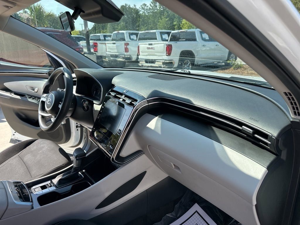 2024 White Pearl Hyundai Tucson SEL FWD SUV