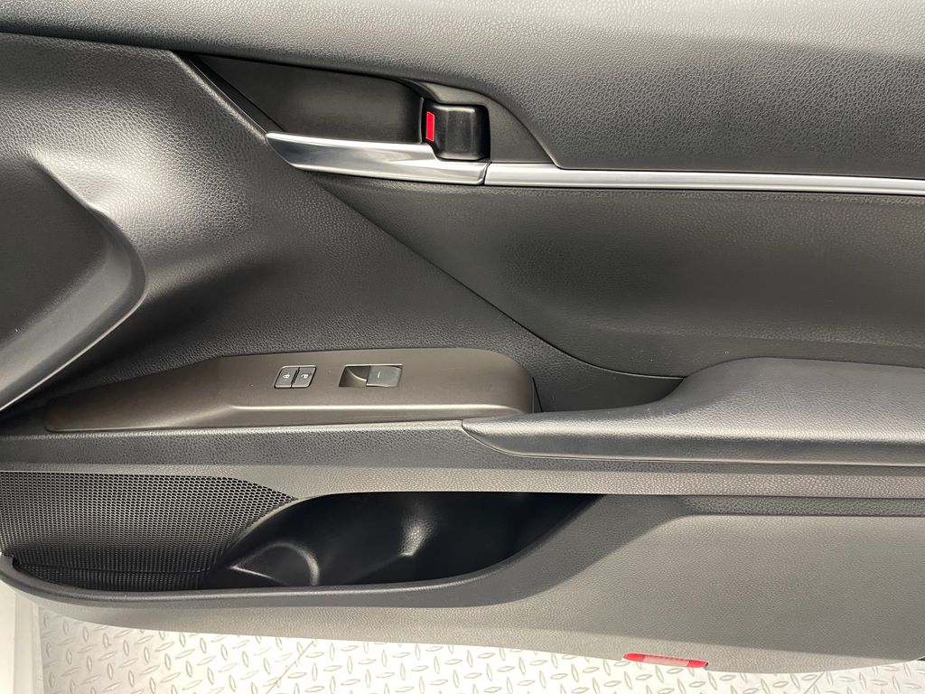 2023 Toyota Camry SE 15