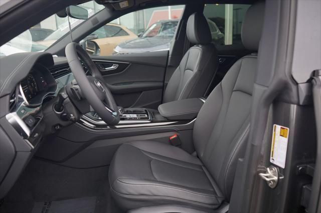 Thumbnail: 2025 Audi Q8 - 6