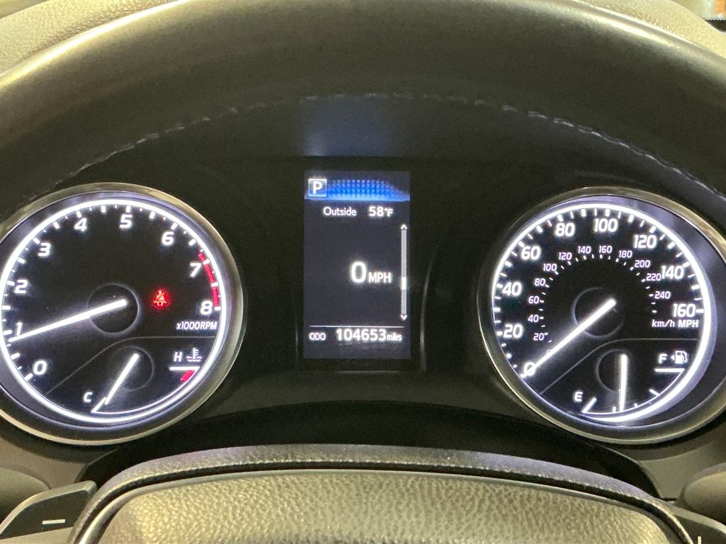 Certified Used 2018  Toyota SE image 18