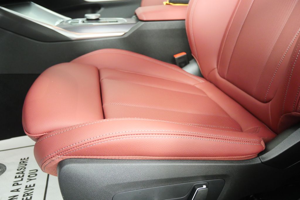 Thumbnail: 2026 BMW 3 Series - 9