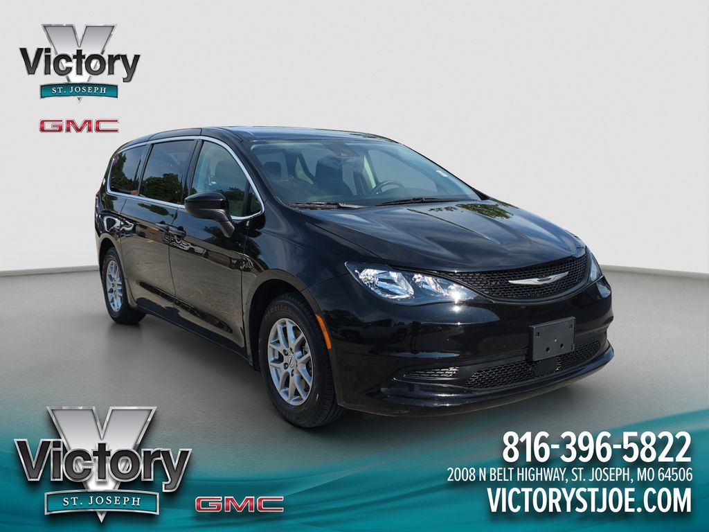 2024 Chrysler Voyager LX FWD