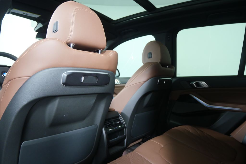 Thumbnail: 2025 BMW X5 - 16