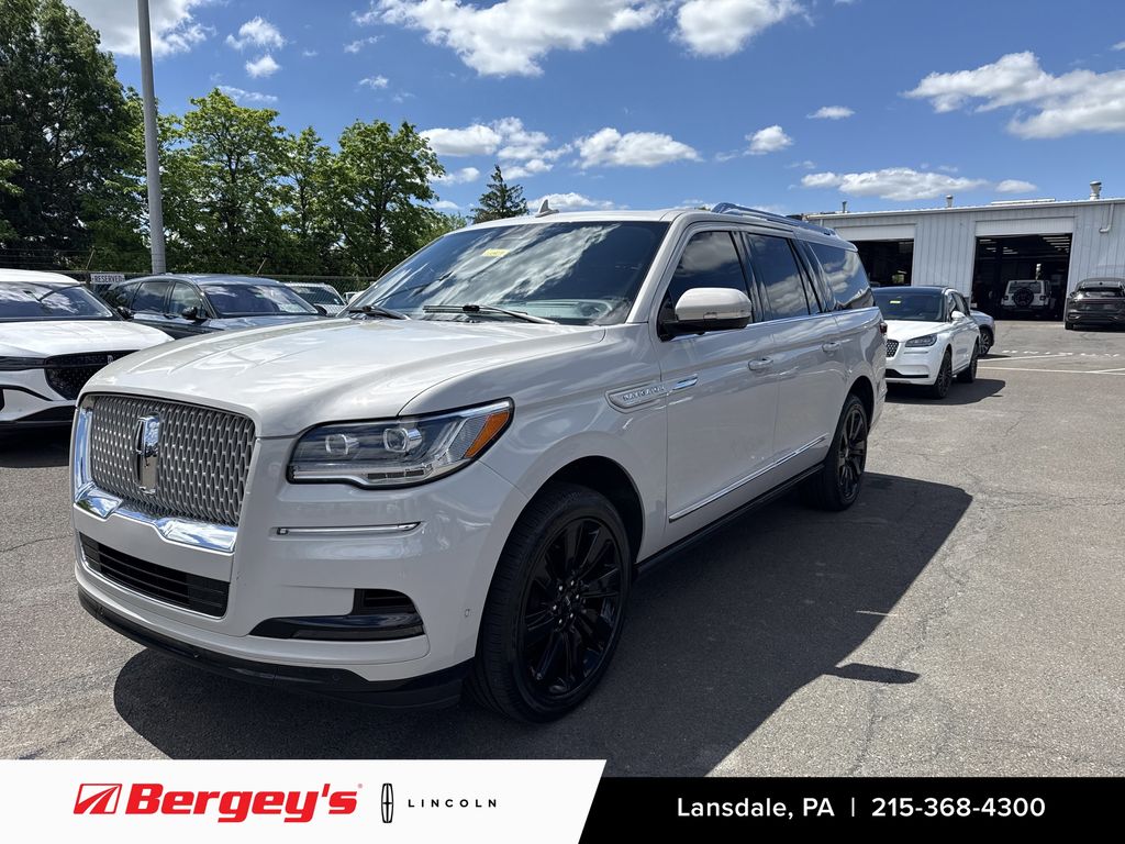 Pearl Metallic 2023 Lincoln Navigator SUV / Crossover Four-Wheel Drive Automatic