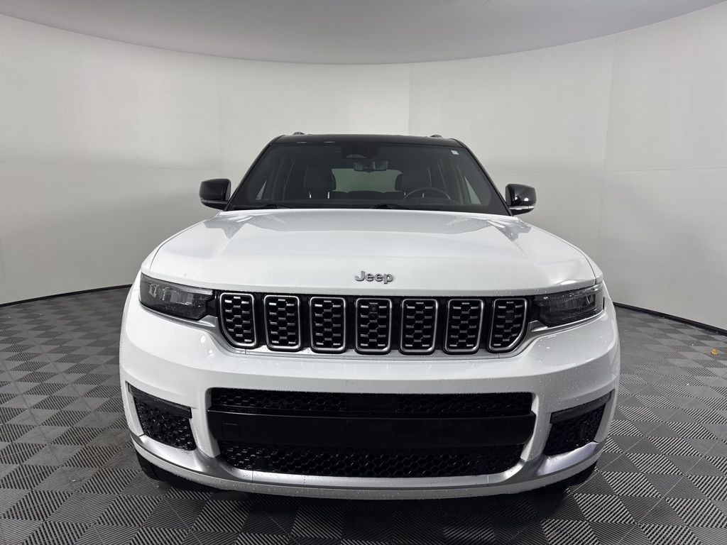 Thumbnail: 2022 Jeep Grand Cherokee L - 2