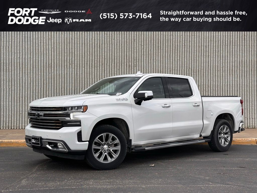 White (Iridescent Pearl Tricoat) 2022 Chevrolet Silverado 1500 High Country Crew Cab 4WD Pickup Truck Four-Wheel Drive Automatic