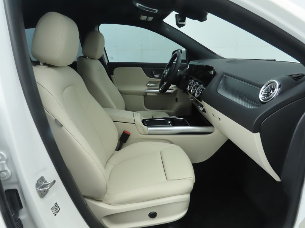 Thumbnail: 2025 Mercedes-Benz GLA - 20