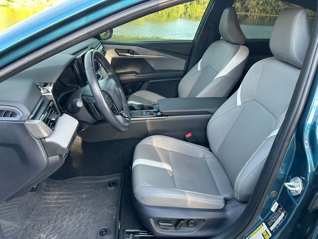 Thumbnail: 2025 Toyota Camry - 14