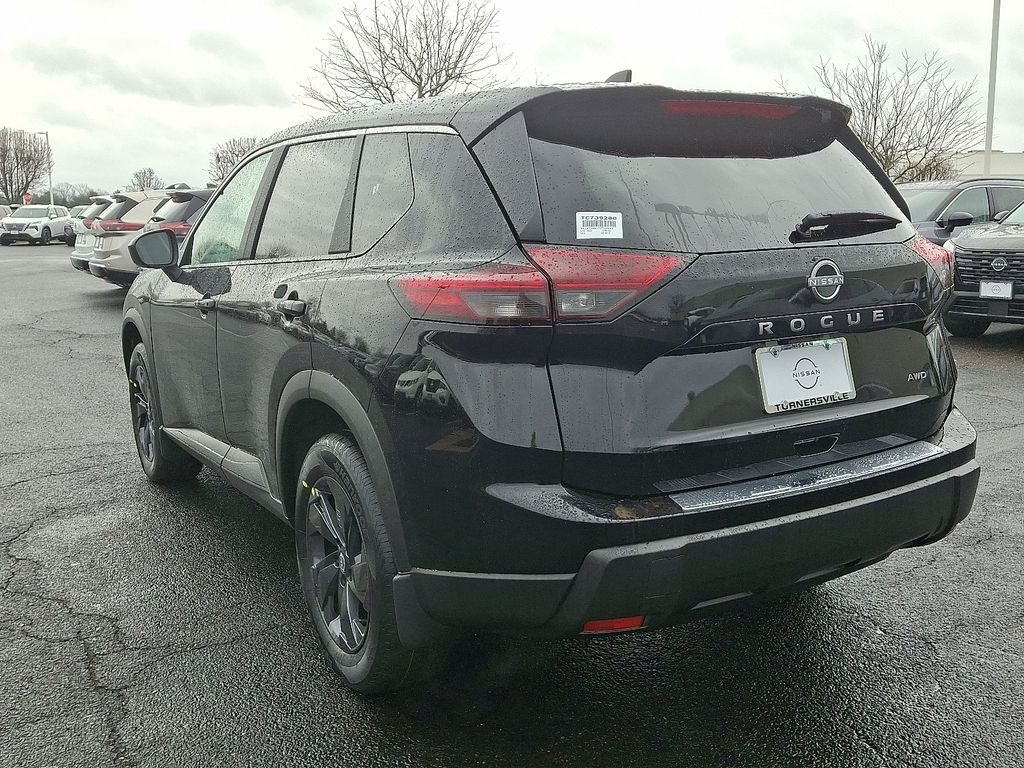 Thumbnail: 2026 Nissan Rogue - 3