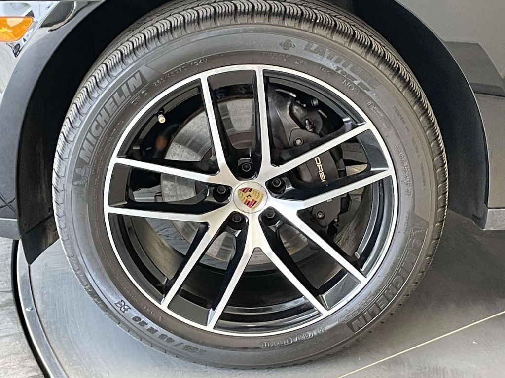 2023 Porsche Macan - 10