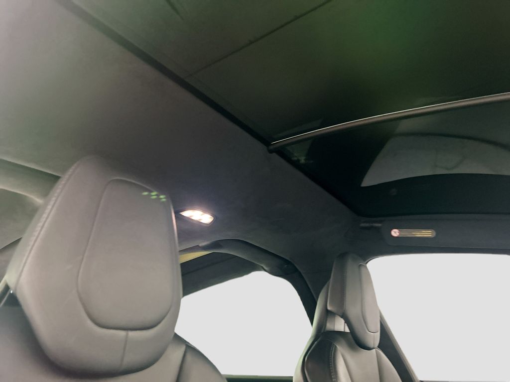 Thumbnail: 2018 Tesla Model X - 19