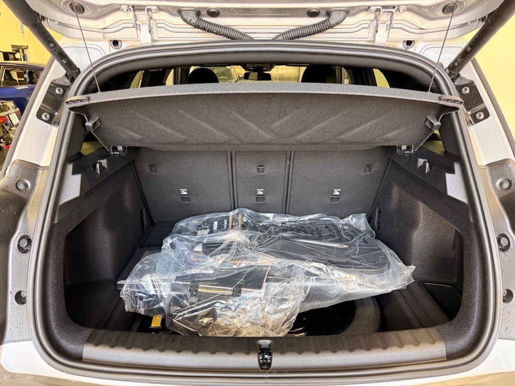 Thumbnail: 2027 MINI Cooper Countryman - 23
