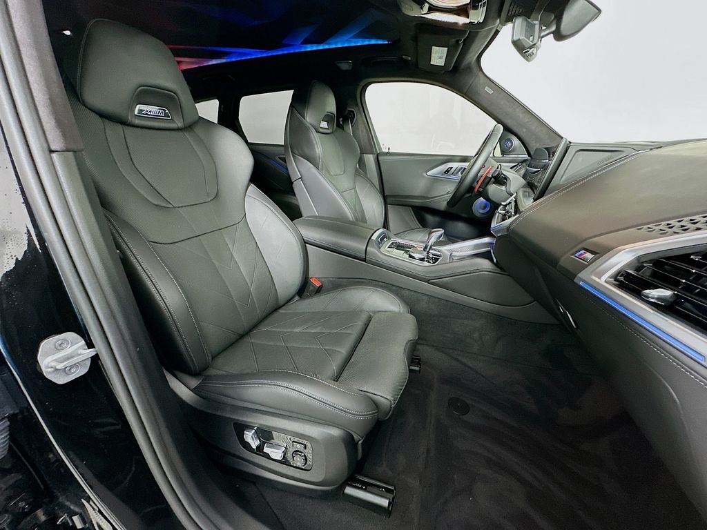 Thumbnail: 2023 BMW XM - 28