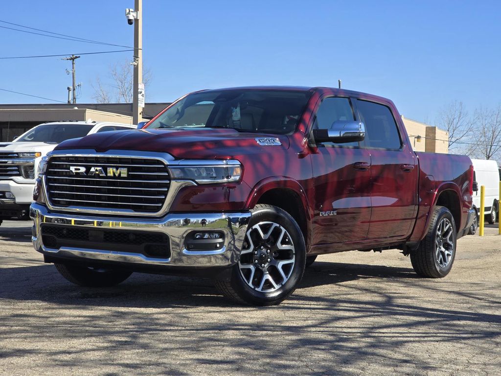 2025 RAM 1500 Laramie Crew Cab 4WD