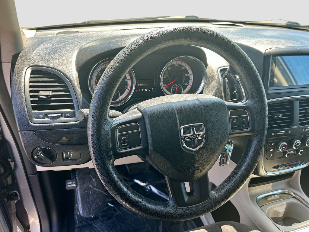 Thumbnail: 2014 Dodge Grand Caravan - 11