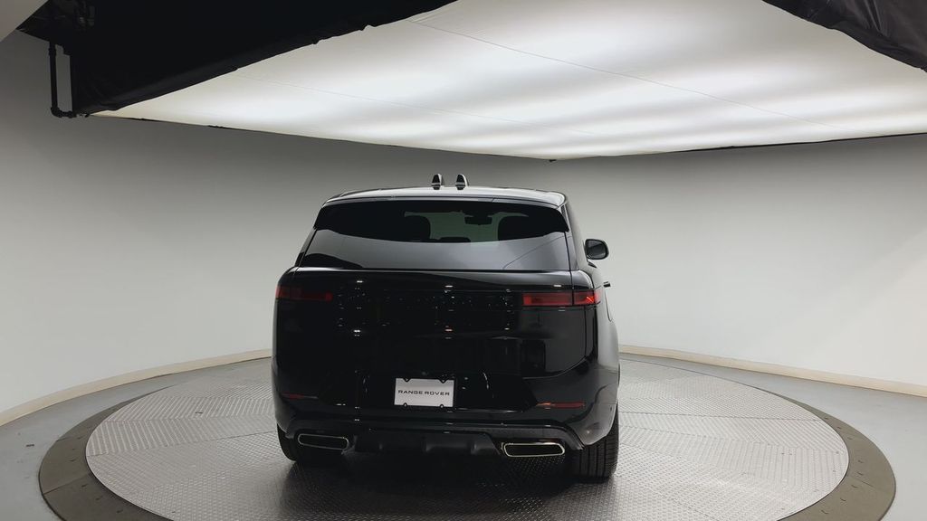 Thumbnail: 2024 Land Rover Range Rover Sport - 3