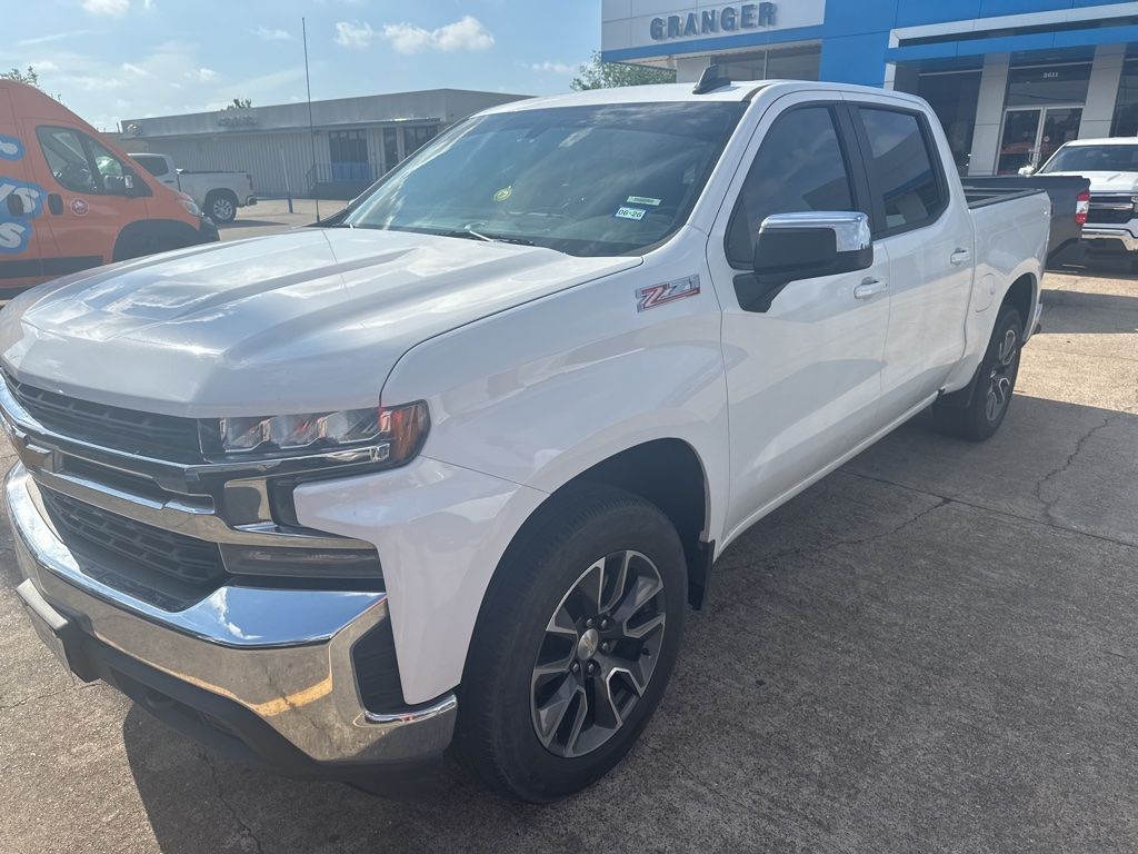 View vehicle photo 6