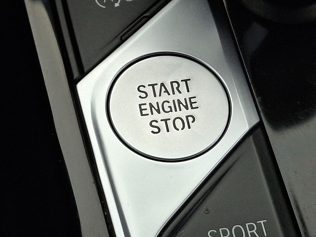 Thumbnail: 2019 BMW 3 Series - 25