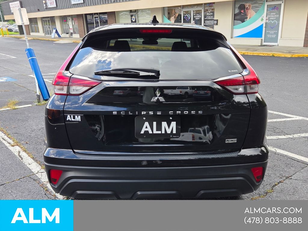 Used 2024 Gray Mitsubishi LE image 5