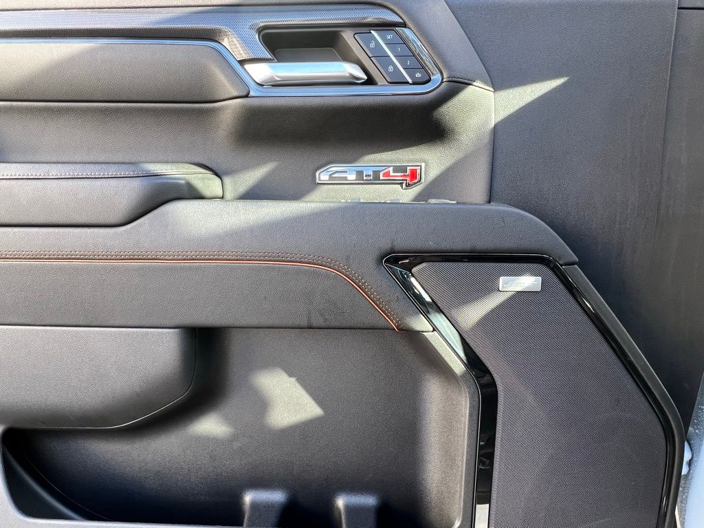 Thumbnail: 2024 GMC Sierra 1500 - 21