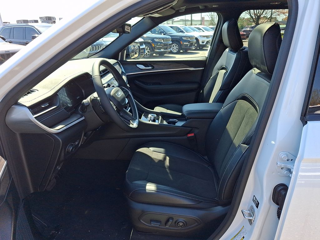 New 2026 Jeep Grand Cherokee SUV