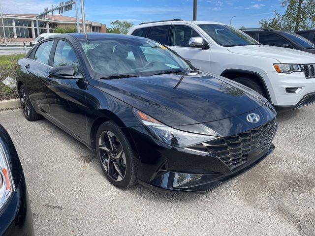 2022 Hyundai Elantra SEL 2