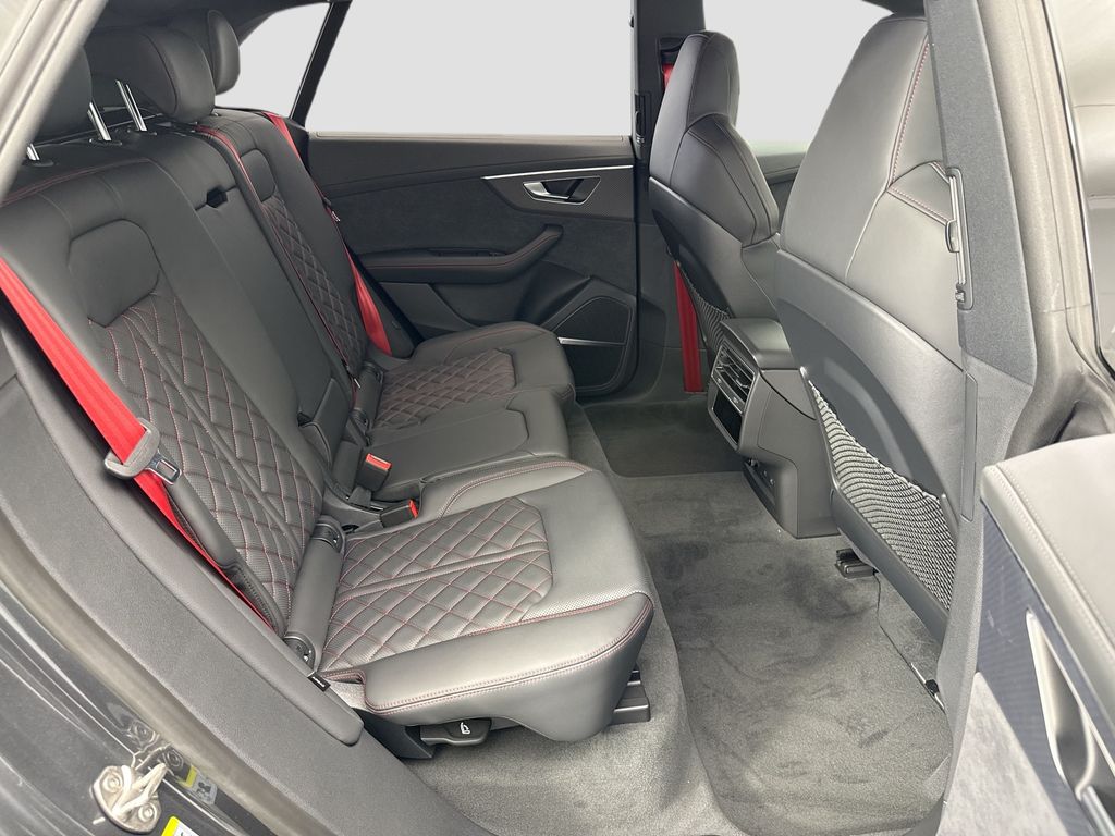 Thumbnail: 2026 Audi Q8 - 21