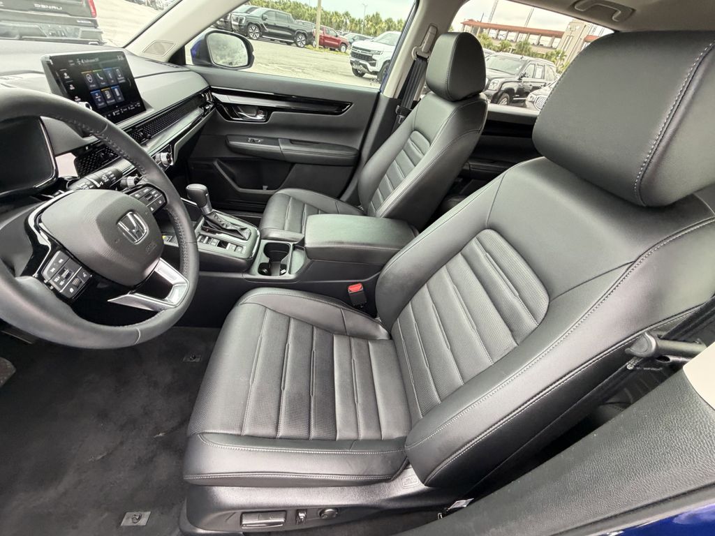 used 2025 Honda CR-V car, priced at $32,991