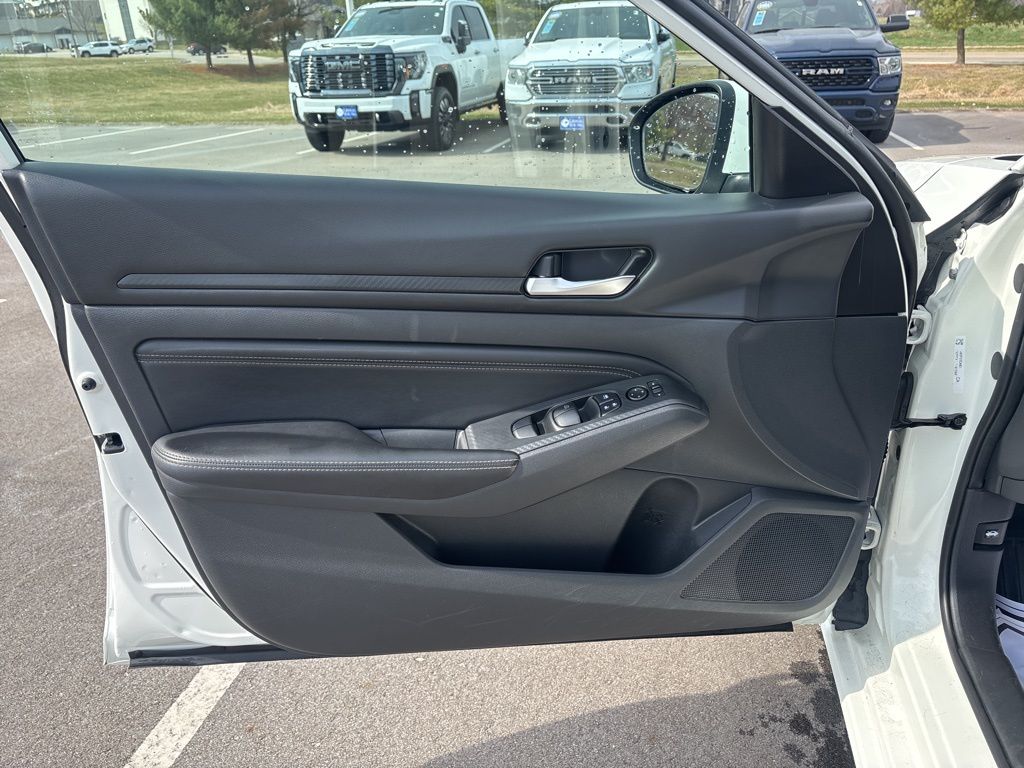 Used 2020 Nissan Altima Sedan