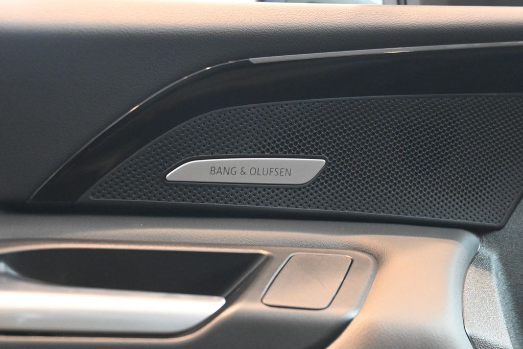 Thumbnail: 2025 Audi Q5 - 23