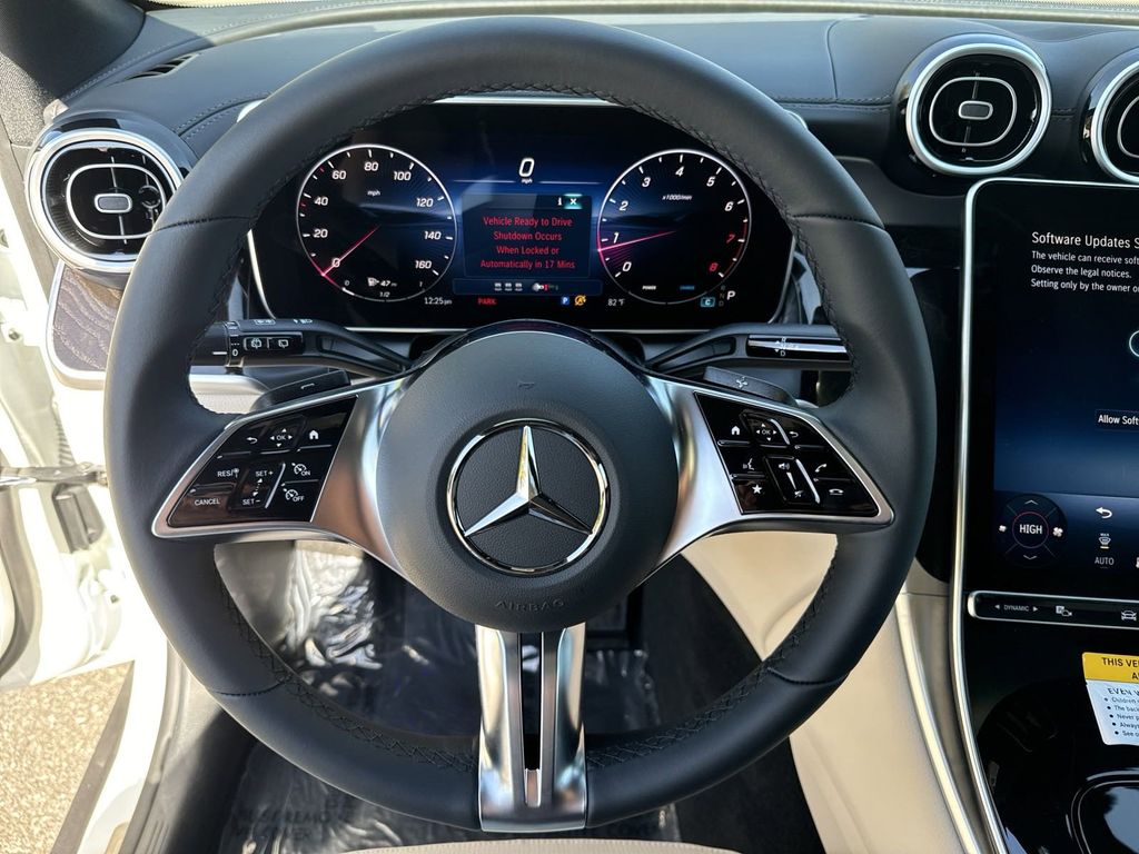 2025 Mercedes-Benz GLC GLC 300 26