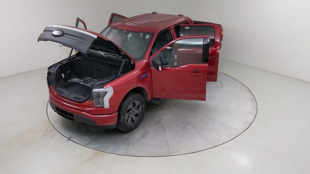 2025 Ford F-150 Lightning Flash - Photo 93