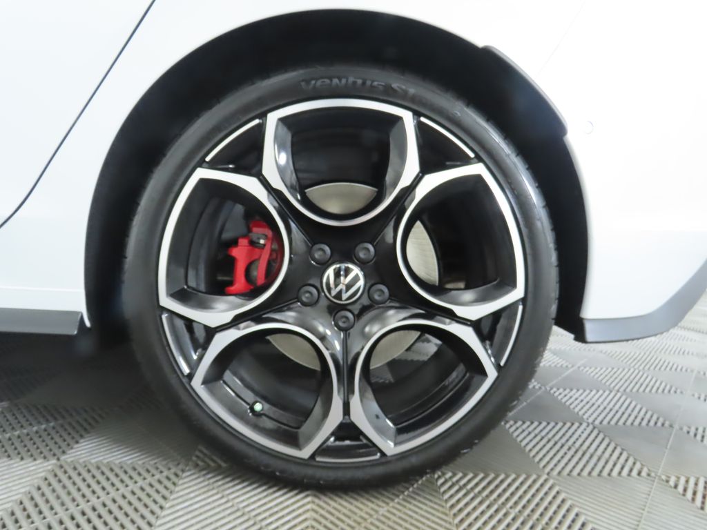 Thumbnail: 2025 Volkswagen Golf - 32