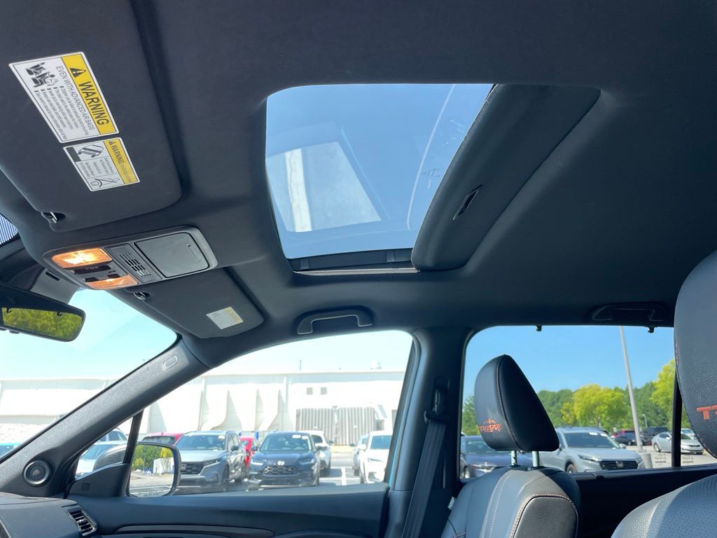 Thumbnail: 2025 Honda Passport - 29